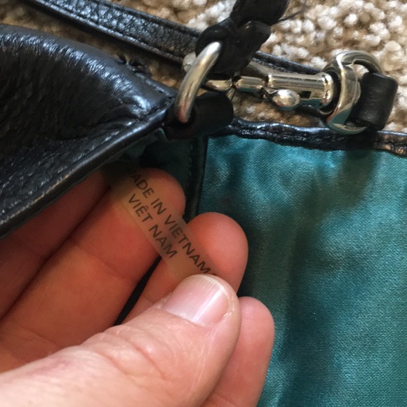 Authentic COACH leather wristlet & 2 dustbags - Picture 7 of 8